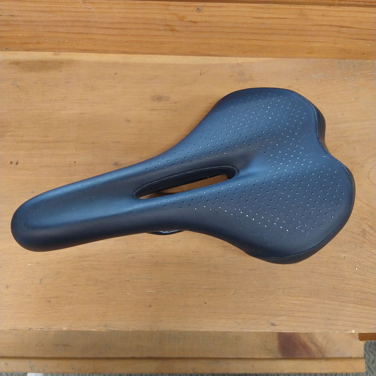 megasoft performance cutaway white