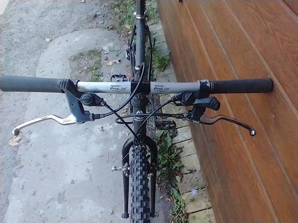Fisher CR-7 1988 17" Mtb Charcoal,used, no tax, no warranty