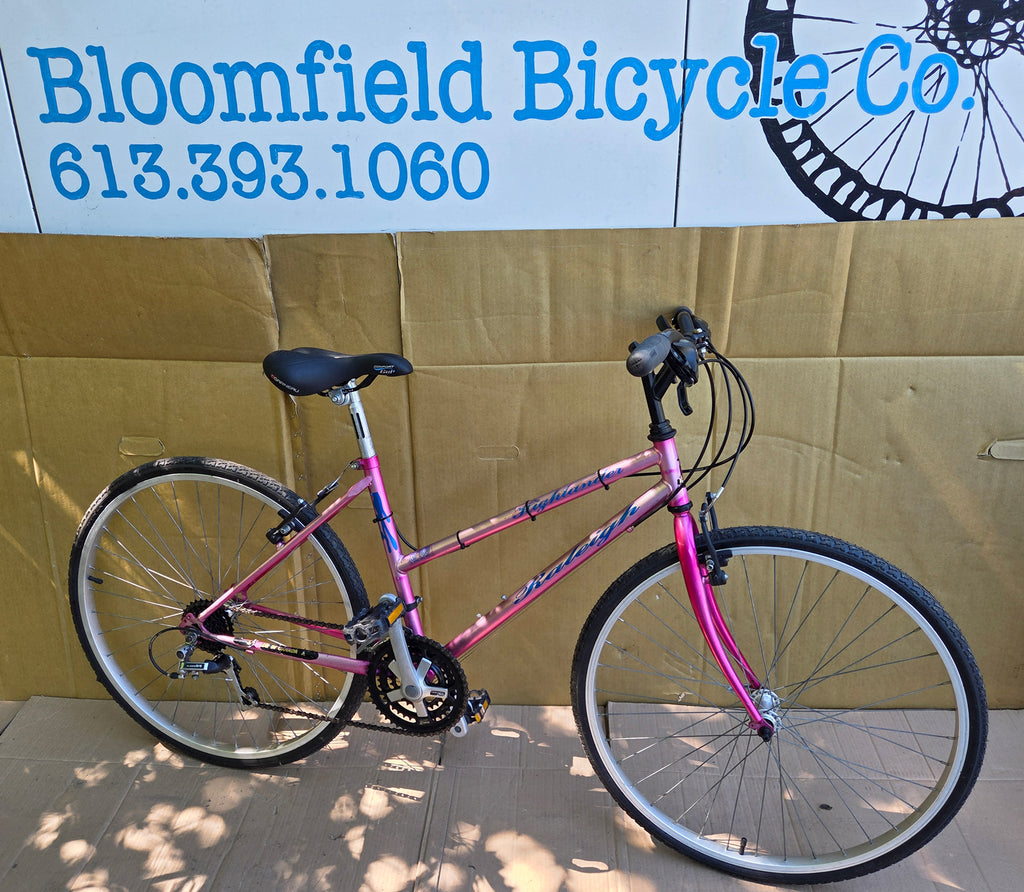 Raleigh Highlander Ladies style hybrid USED