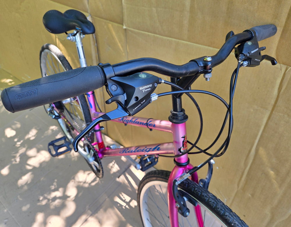 Raleigh Highlander Ladies style hybrid USED