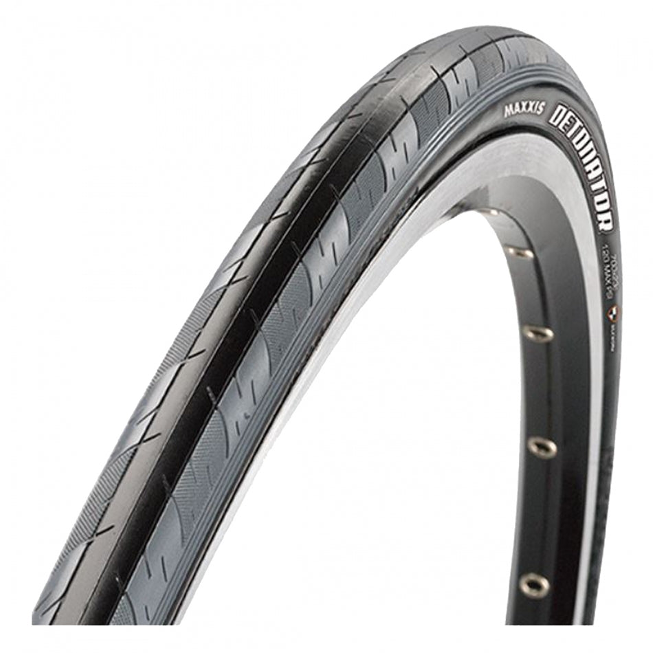 700 x 23 MAXXIS detonator wire bead tire USED