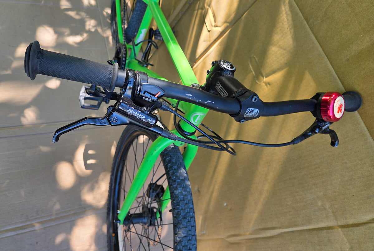 CLEARY Meerkat 5spd 2020 24" kids lime USED one year warranty