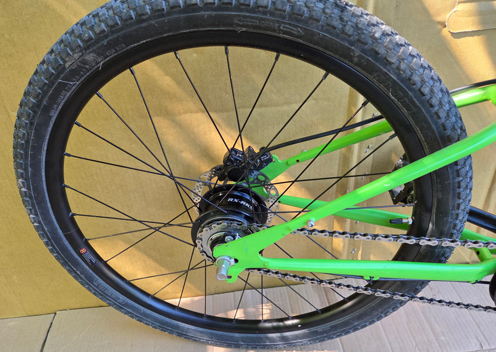 CLEARY Meerkat 5spd 2020 24" kids lime USED one year warranty