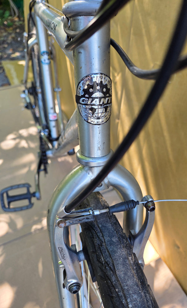 1996 Giant Yukon 26” mtb (19.5”) USED one year warranty